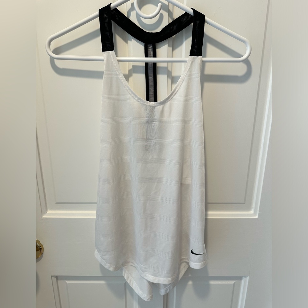 Nike ELASTIKA SOLID TANK. XS